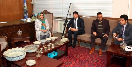 Scores of Historical Relics Handed Over to MoIC