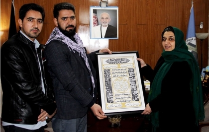 حسینه صافی : وزارت اطلاعات وفرهنگ ازهنرمندان حمایت می کند