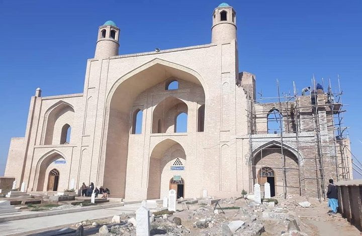 بنای تاریخی آرامگاه و مسجد شیخ ابوالولید آزادانی در هرات زیر مرمت است
