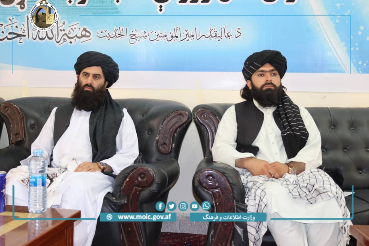 یب